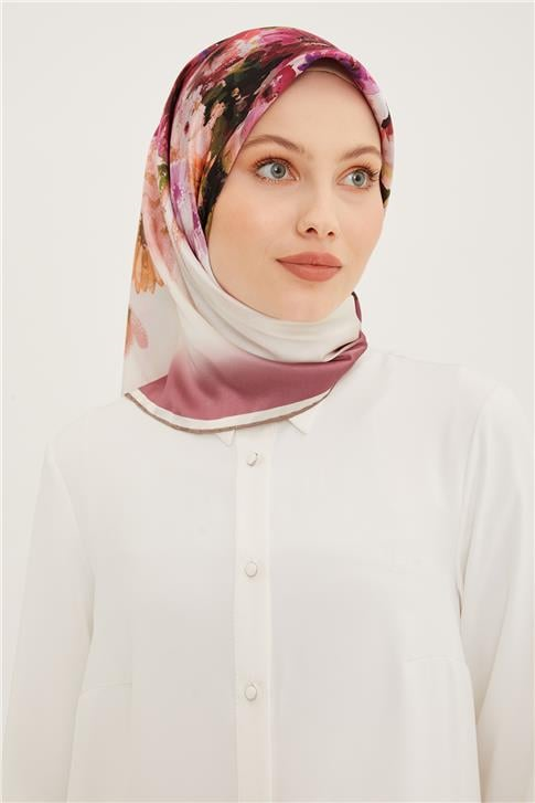 Armine Sura İpek Eşarp 23Ya8949 01