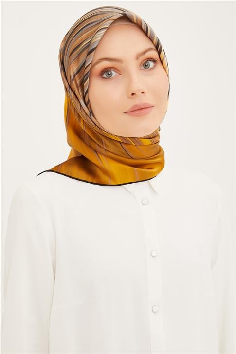 Armine Sura İpek Eşarp 23Ya8956 02