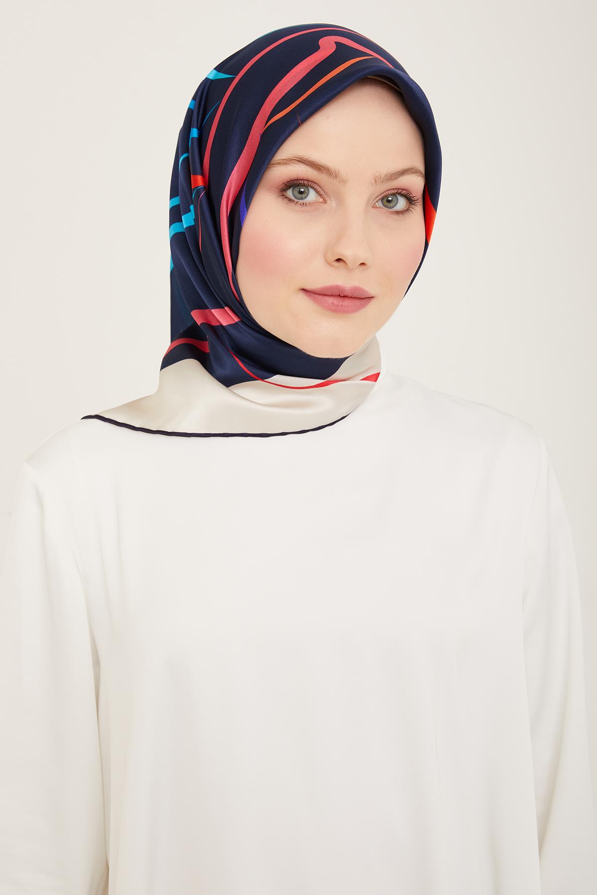 Armine Sura İpek Eşarp 9115-06