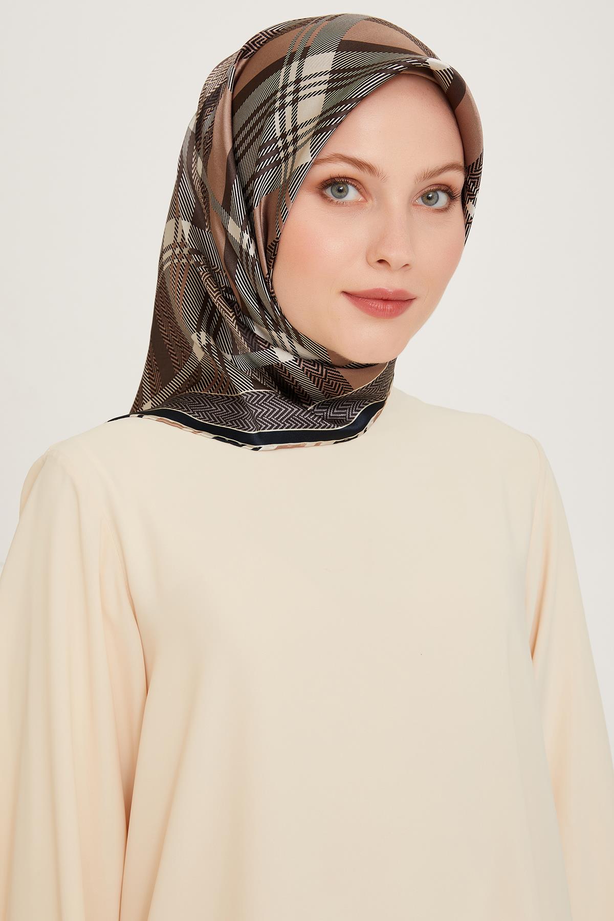 Armine Sura İpek Eşarp 9223-32