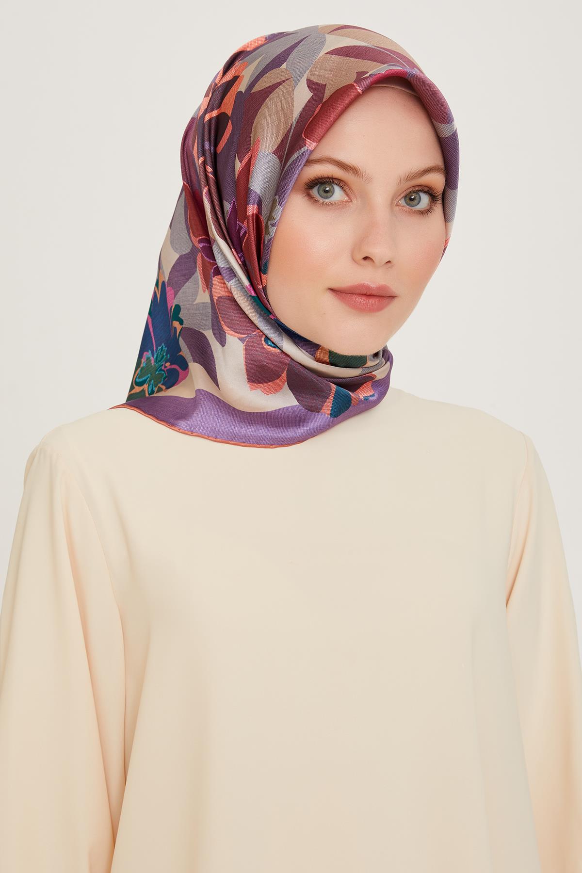 Armine Sura İpek Eşarp 9238-01