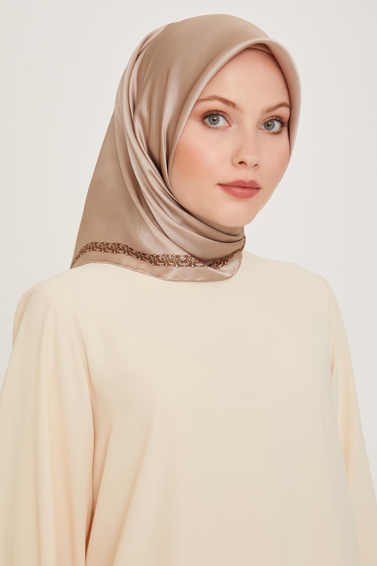 Armine Sura İpek Eşarp 9260-06