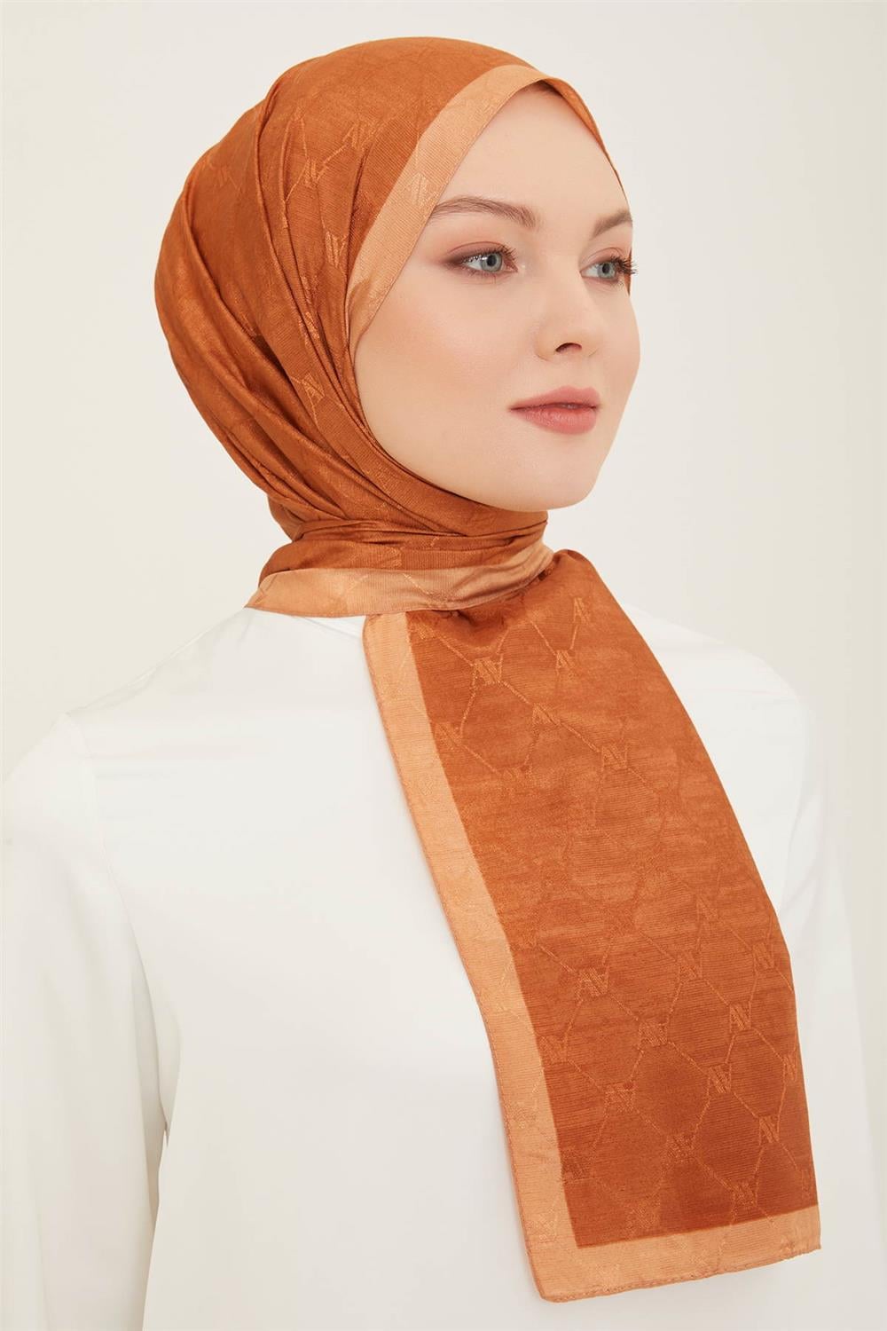 ARMİNE TREND MONOGRAM ŞAL 2 132
