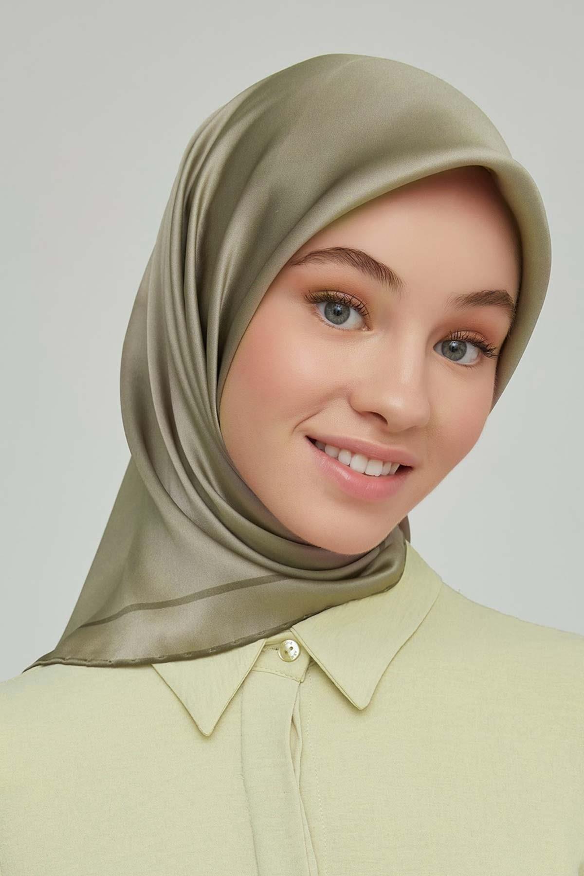 Armine Yeni Sezon 2022 İlkbahar Yaz Serisi %100 İPEK Twill Eşarp 8668D-08