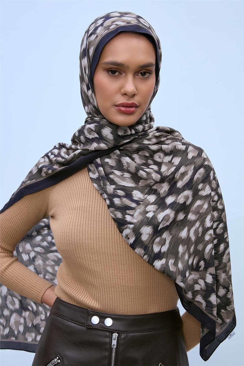 Eco Viscose Leopar Şal Zeytin Grisi Nefes Alan Dok
