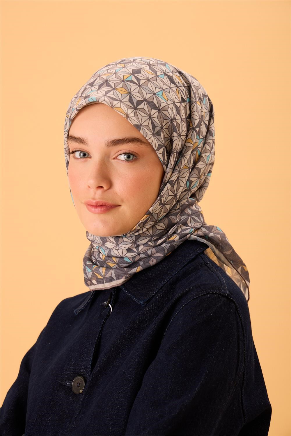 İnce Pamuk Soft Eşarp Antrasit Sarı Mavi Krem Vizon Desenli Kaymaz Dokulu Tok Duruşlu 90x90
