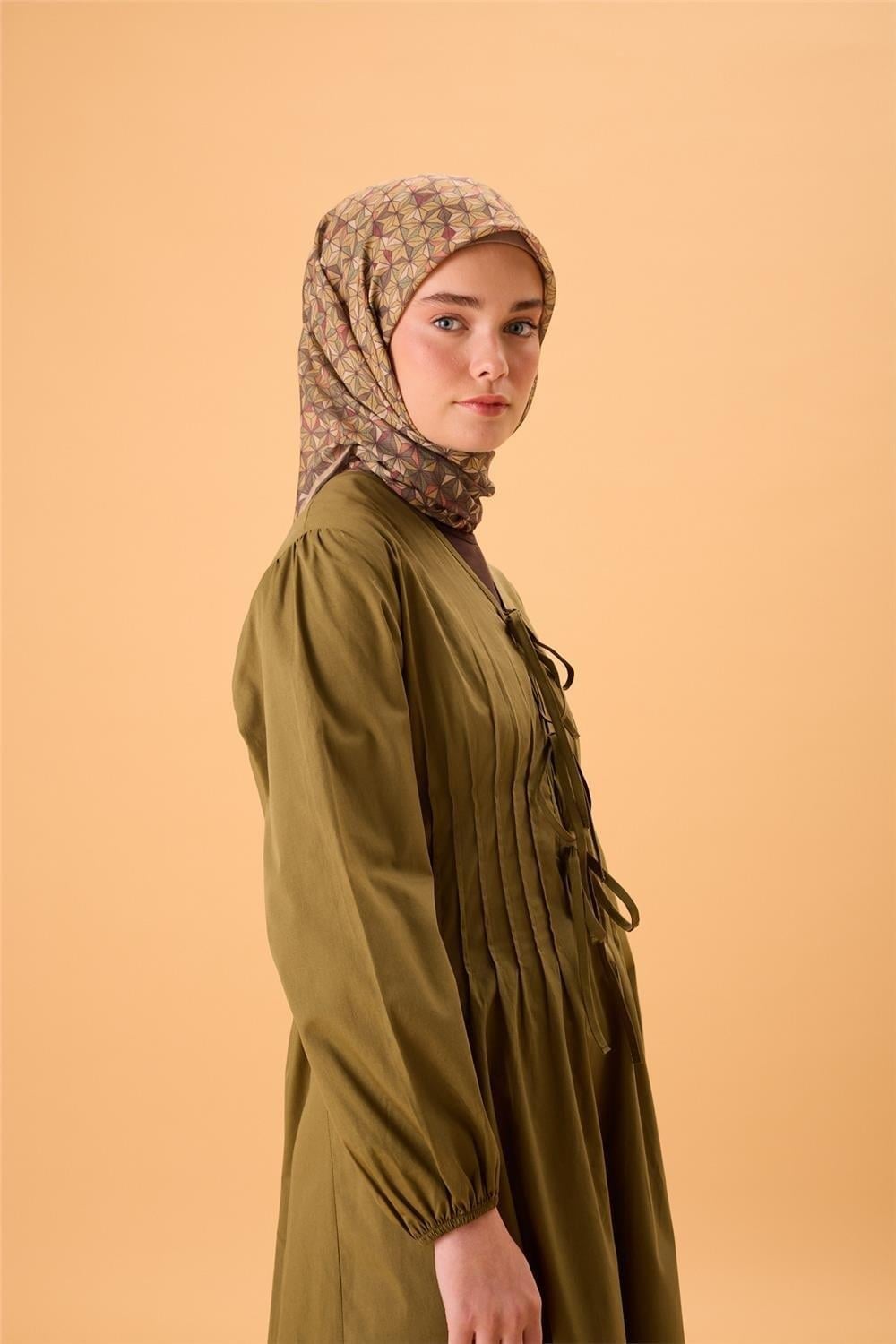 İnce Pamuk Soft Eşarp Haki Sarı Turuncu Bordo Desenli Kaymaz Dokulu Tok Duruşlu 90x90
