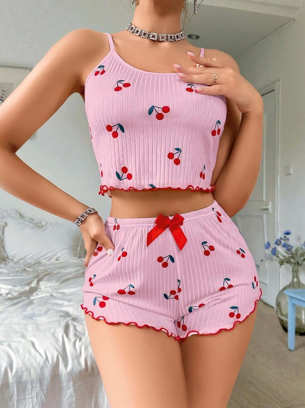 Kadın Pembe Kiraz Desenli Askılı Şortlu Pijama Takım 6656