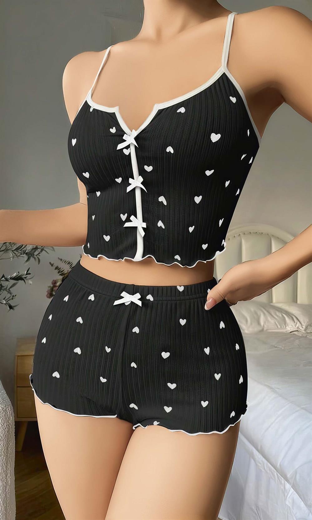 Kadın Siyah Kalp Desenli Askılı Şortlu Pijama Takım 6650