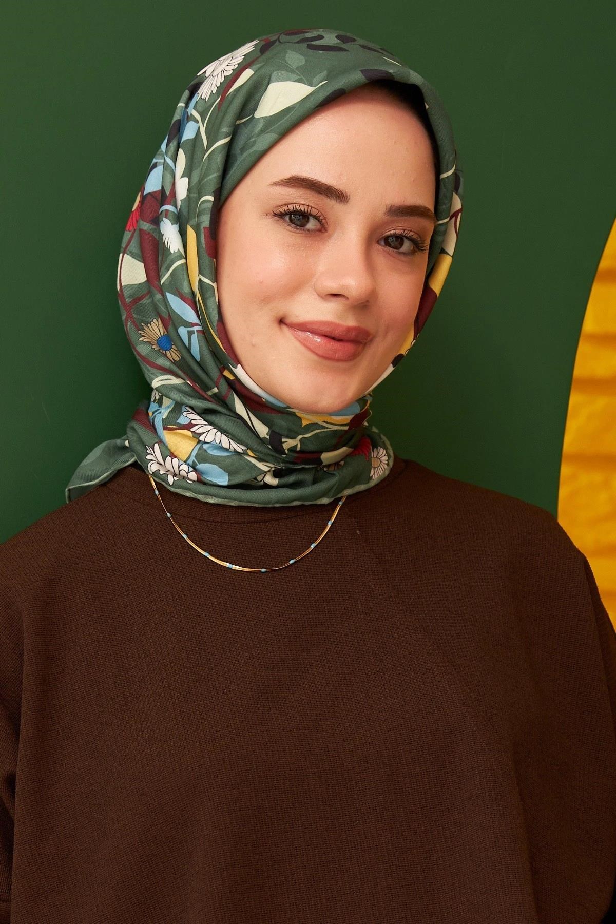 La Flores Yeşil Pamuk Viskon Eşarp Modeli
