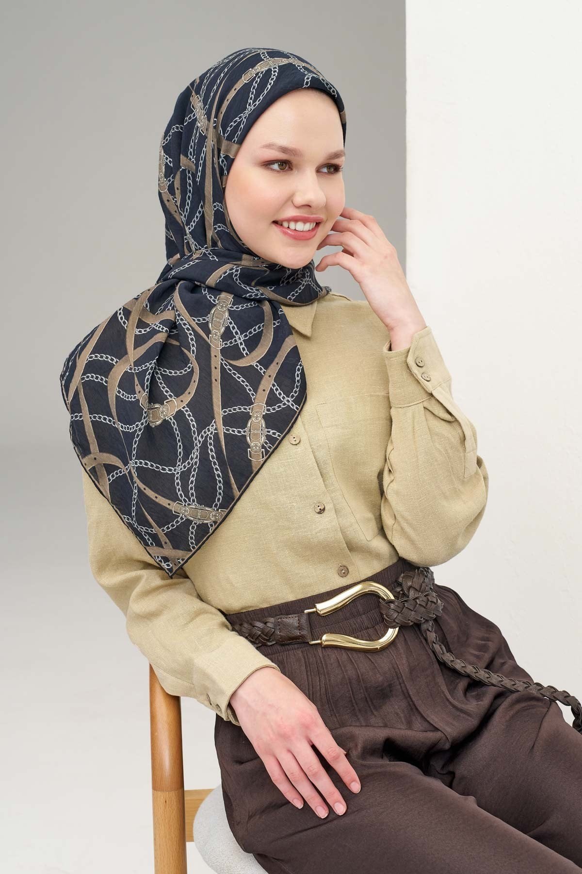 Monare Eşarp Kemer Açık Siyah 90x90