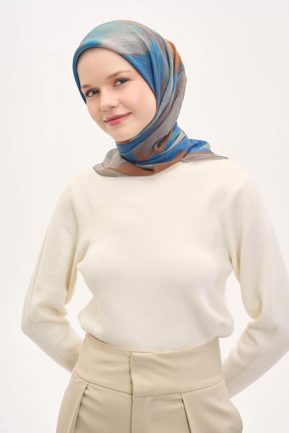 Olinda İpek Karışımlı Eşarp Soyut Desen Gri 90x90