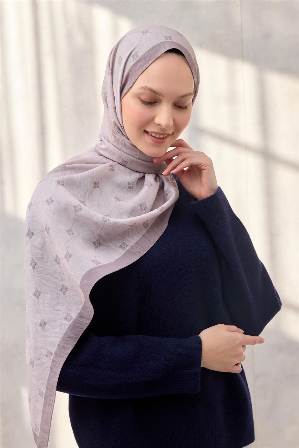 Olinda Şal Monogram Desen Leylak Rengi 75*195