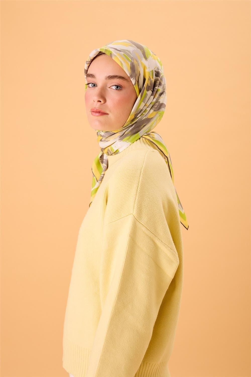 Organik Pamuk İpek Eşarp Sarı-Fıstık Yeşili-Füme-Gri-Beyaz Desenli Kaymaz Tok Duruşlu 90x90