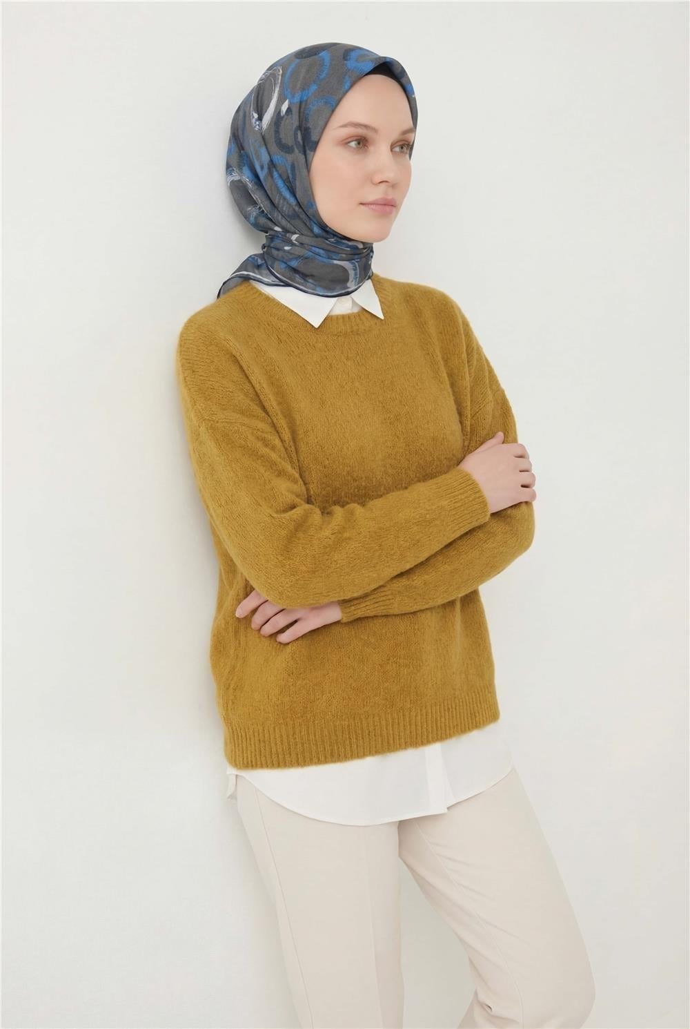 Pamuk Karışımlı Eşarp Koyu Gri Soyut Geometrik Desenli Soft Dokulu Kaymaz 90x90