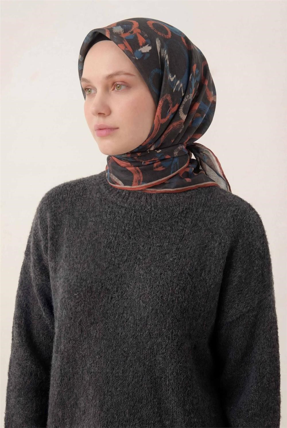 Pamuk Karışımlı Eşarp Siyah Soyut Geometrik Desenli Soft Dokulu Kaymaz 90x90