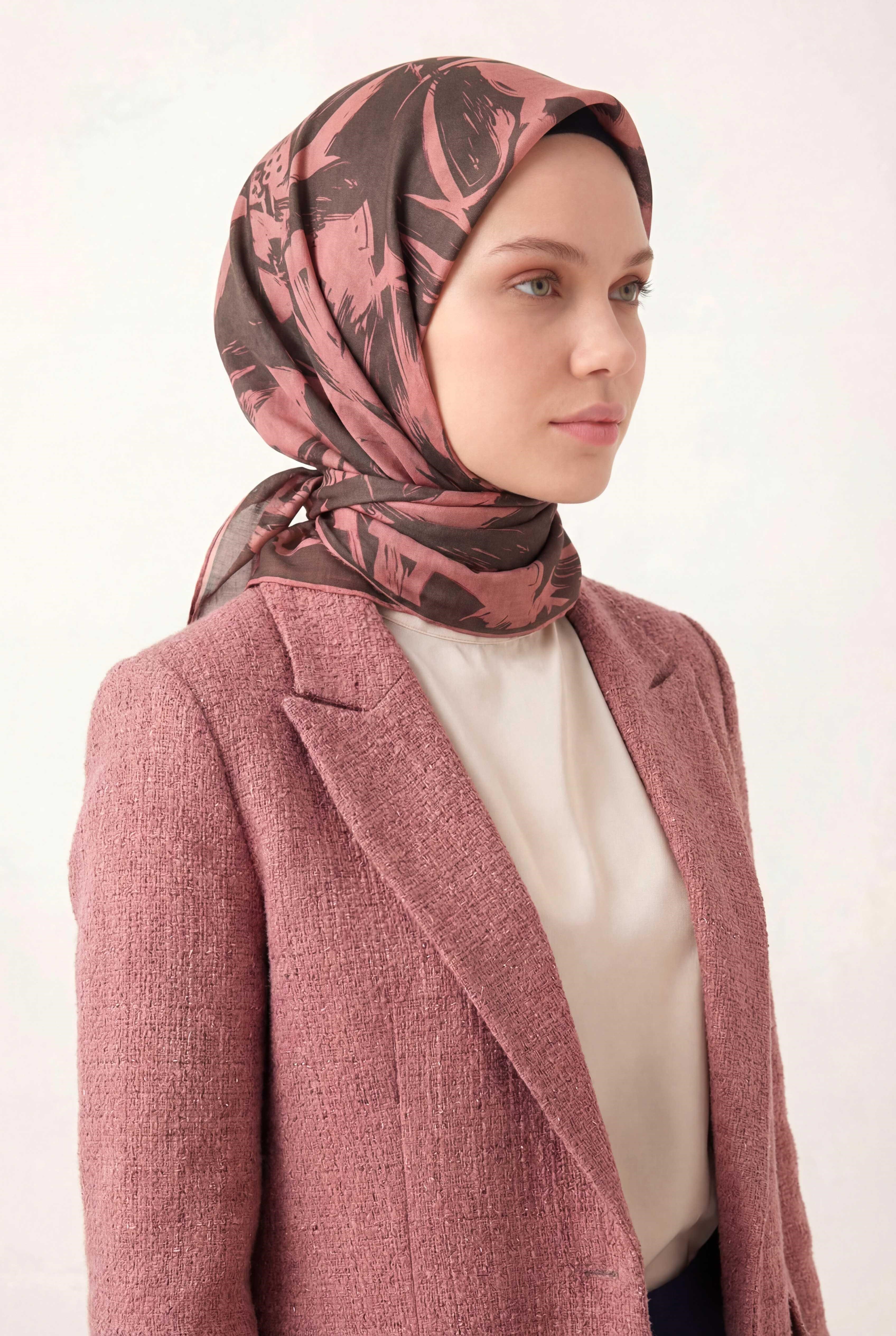 Pamuk Karışımlı Eşarp Somon Modern Flora Desen Soft Dokulu Kaymaz 90X90