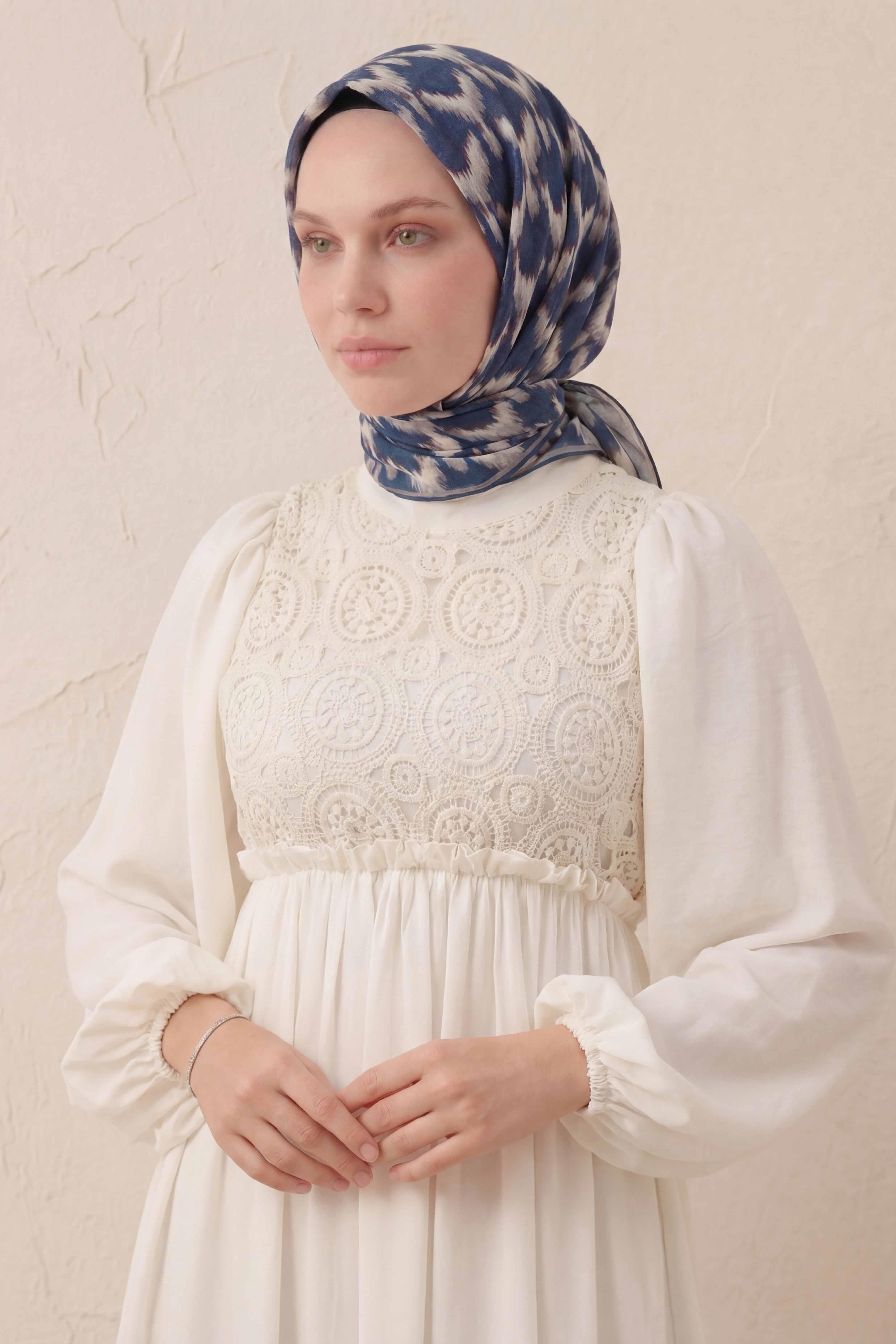 Pamuk Karışımlı Soft Eşarp Zikzak Akış Desen Lacivert 90x90