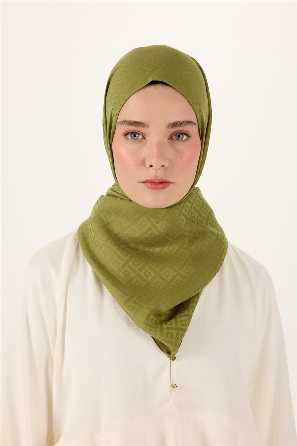 Pamuk Polyester Liva Şal Açık Yeşil Düz Tok Duruşlu 90x200