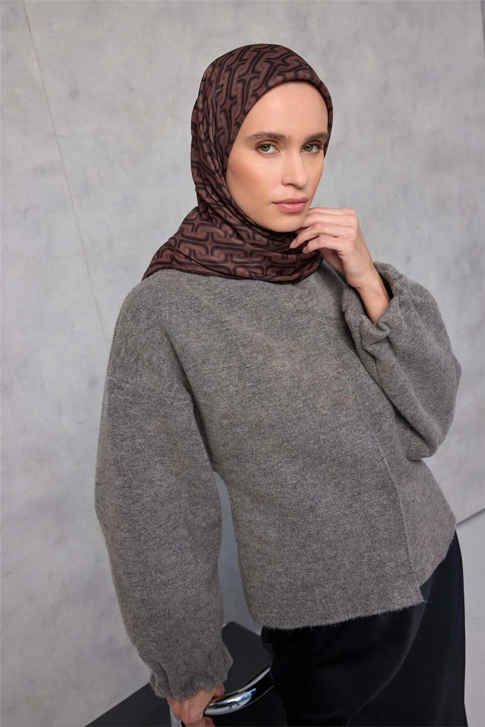 Pamuk Polyester Soft Eşarp Geometrik Desen Tarçın Kahve 90x90