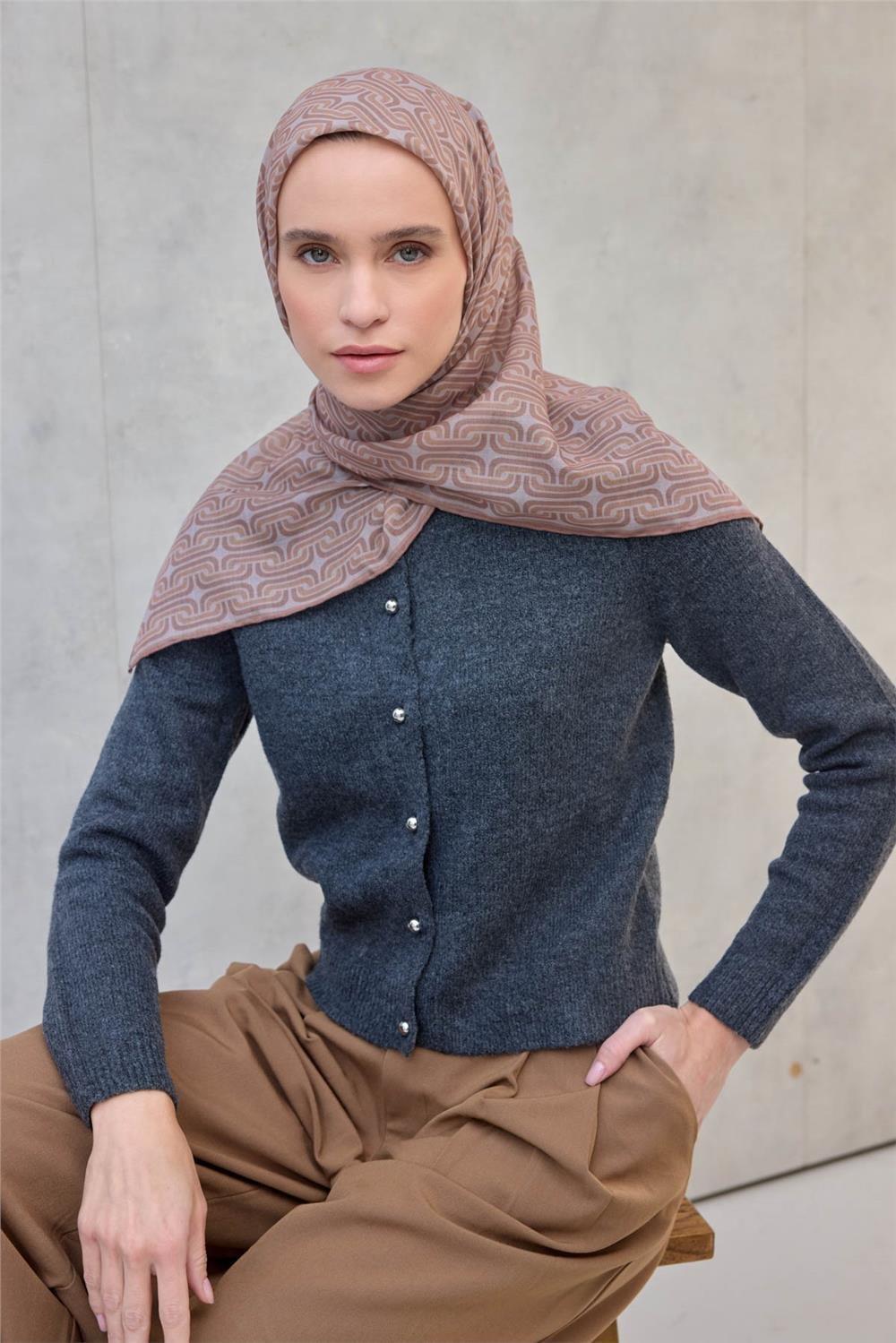 Pamuk Polyester Soft Eşarp Geometrik Desen Koyu Bej 90x90