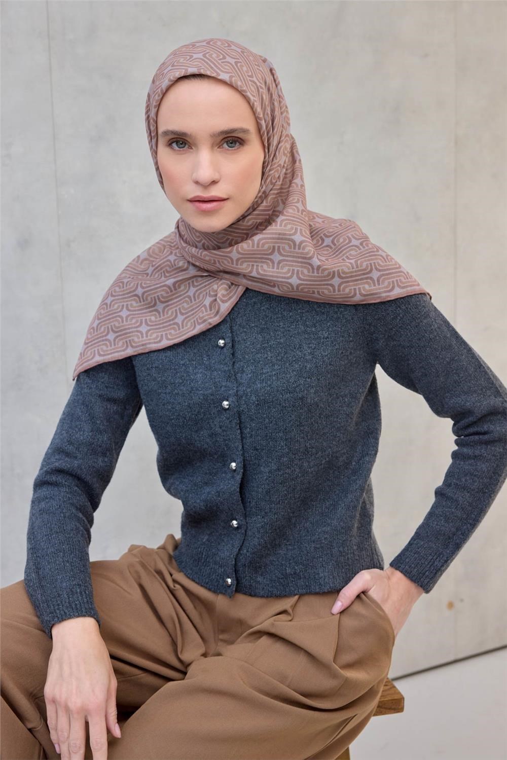 Pamuk Polyester Soft Eşarp Geometrik Desen Koyu Bej 90x90