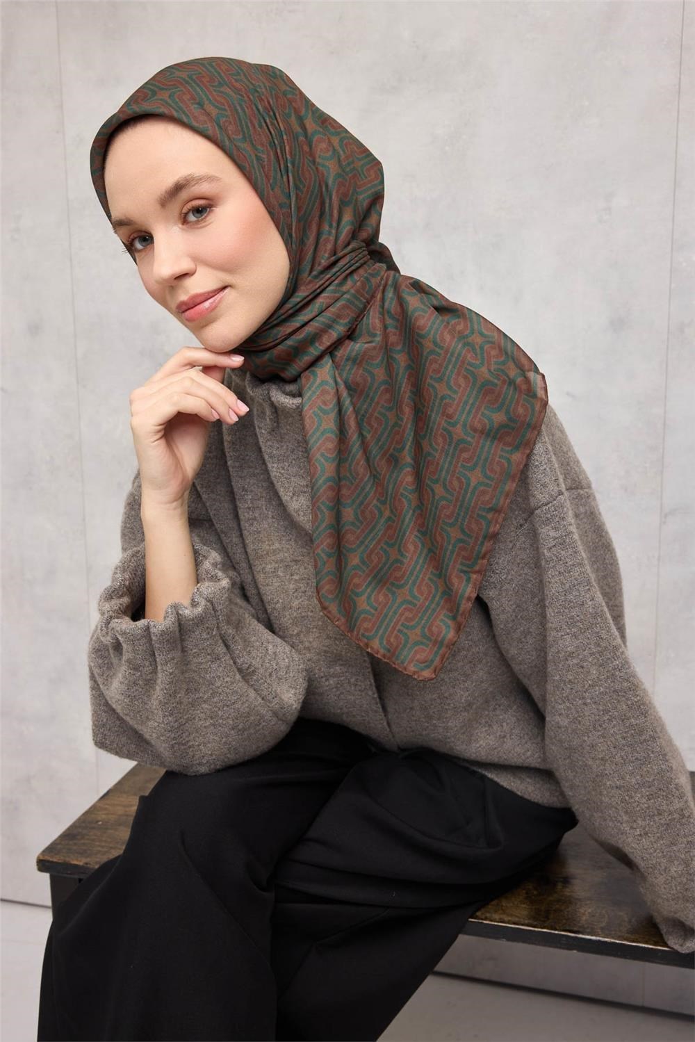 Pamuk Polyester Soft Eşarp Geometrik Desen Taba  90x90