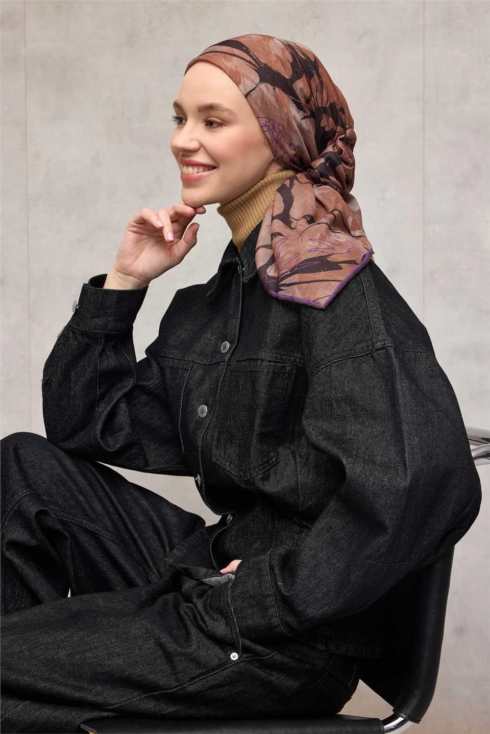 Pamuk Polyester Soft Eşarp Yaprak Desen Mor 90x90