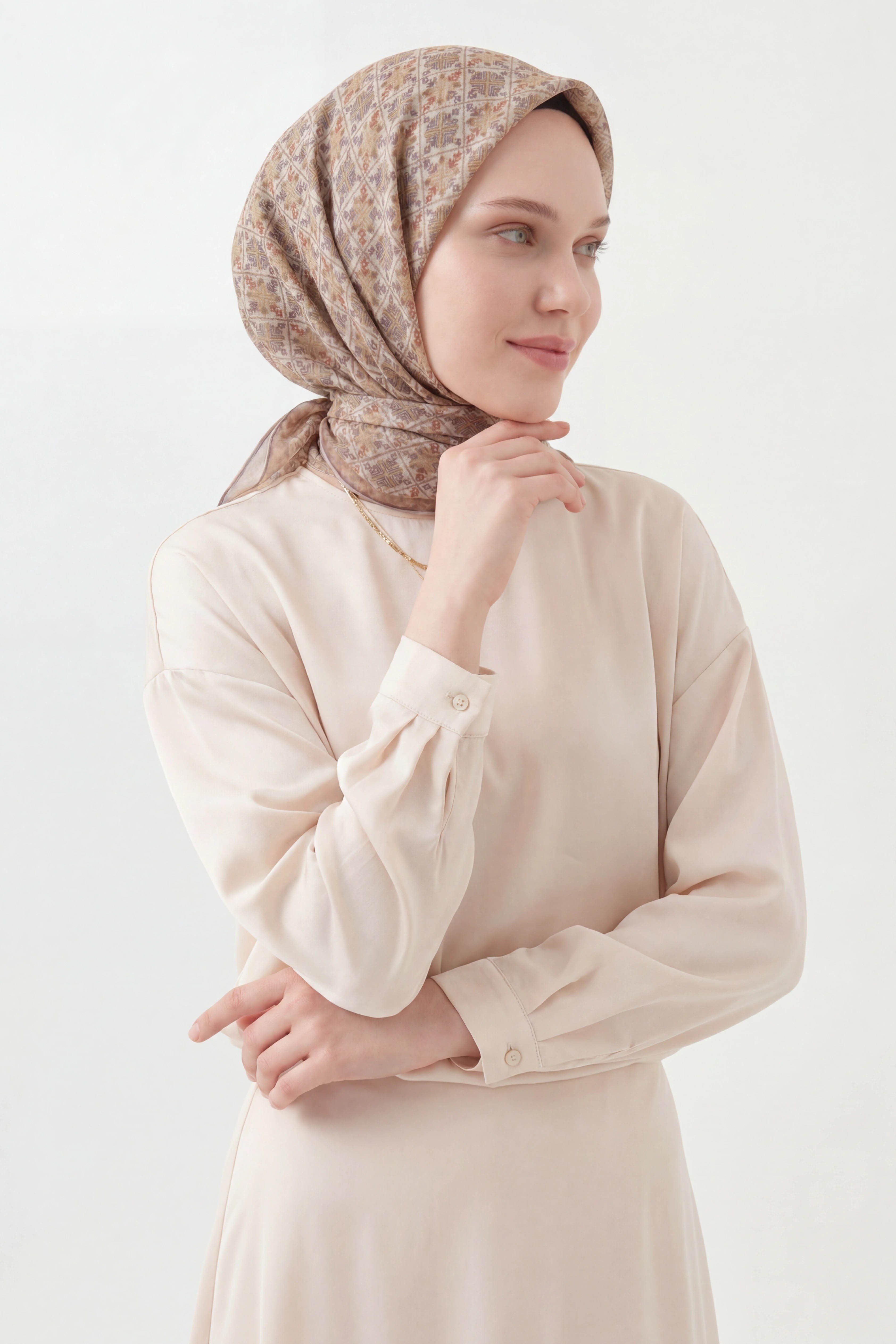 Soft Eşarp Minimal Motif Gri