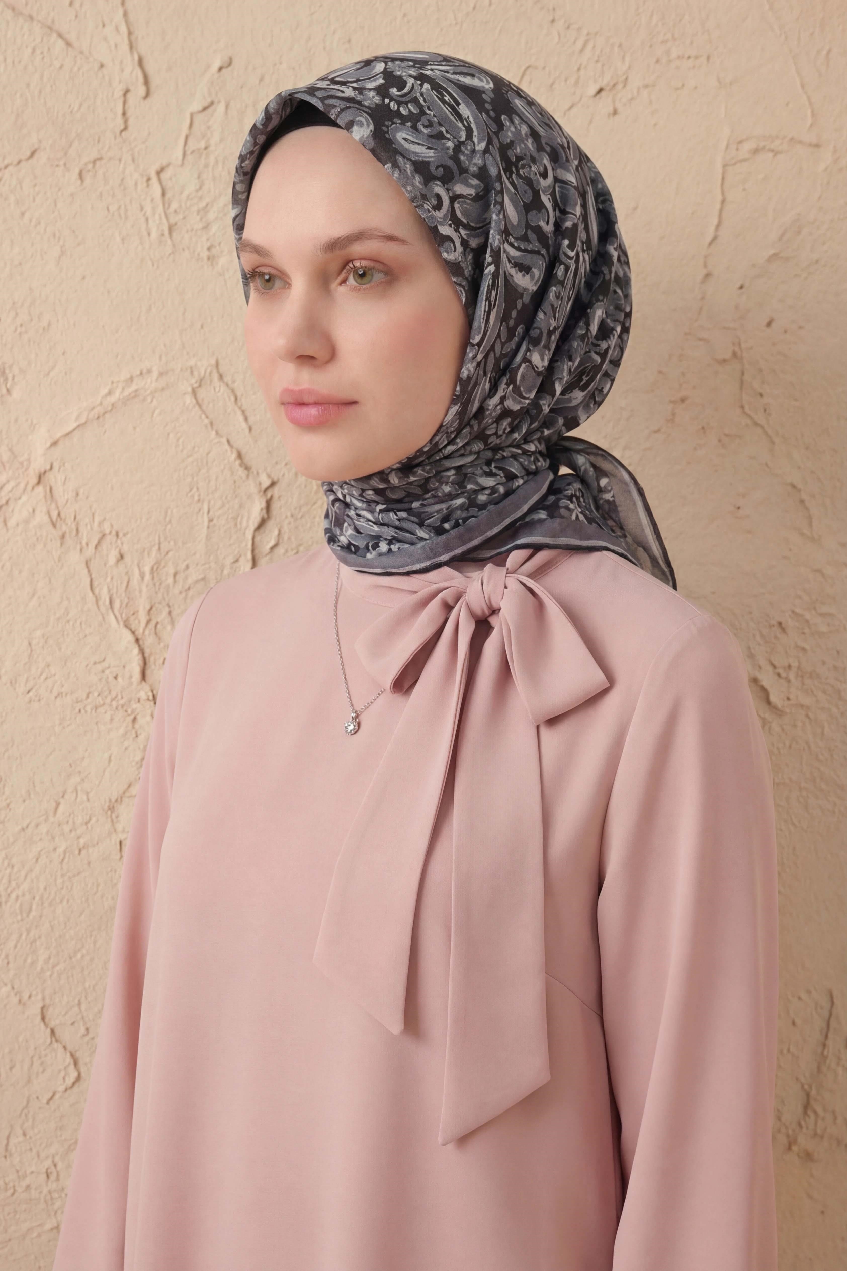 Soft Eşarp Şal Motif Siyah 90x90