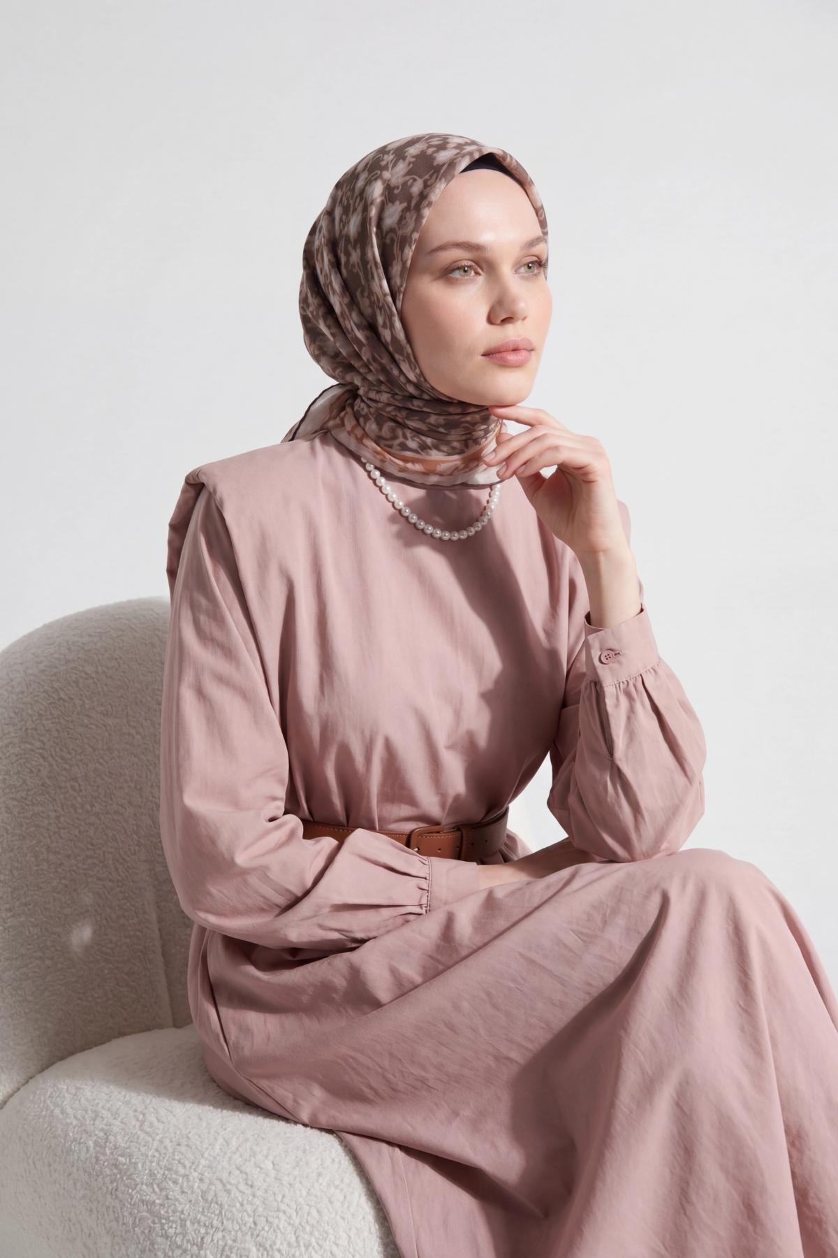 Soft Eşarp Yaprak Desen Mocha Mousse 90x90