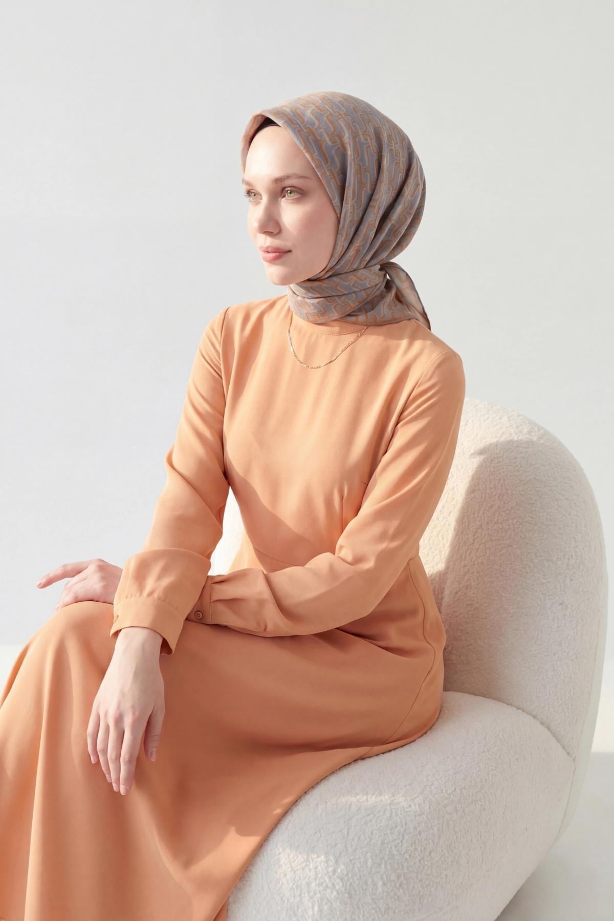 Soft Eşarp Zincir Desen Gri 90x90