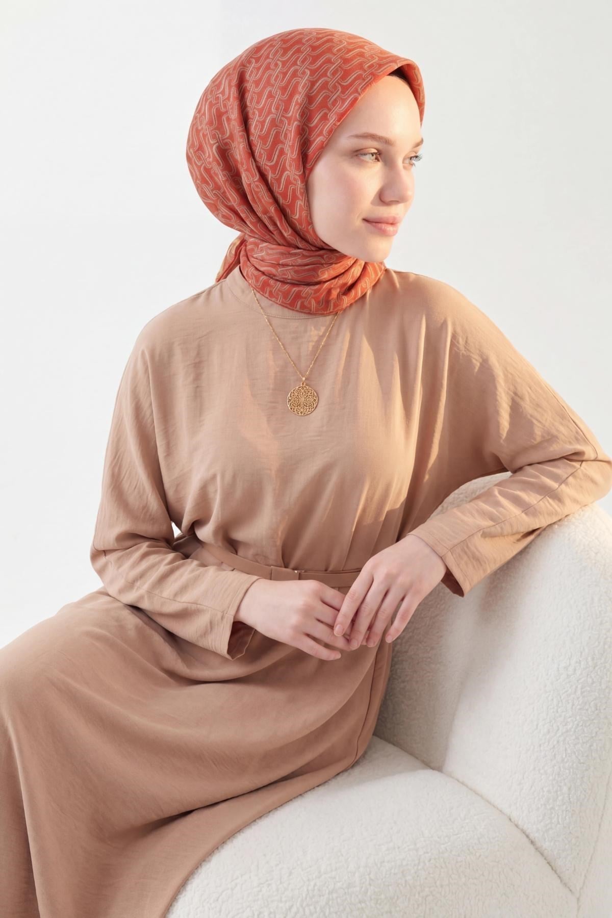 Soft Eşarp Zincir Desen Kırmızı 90x90