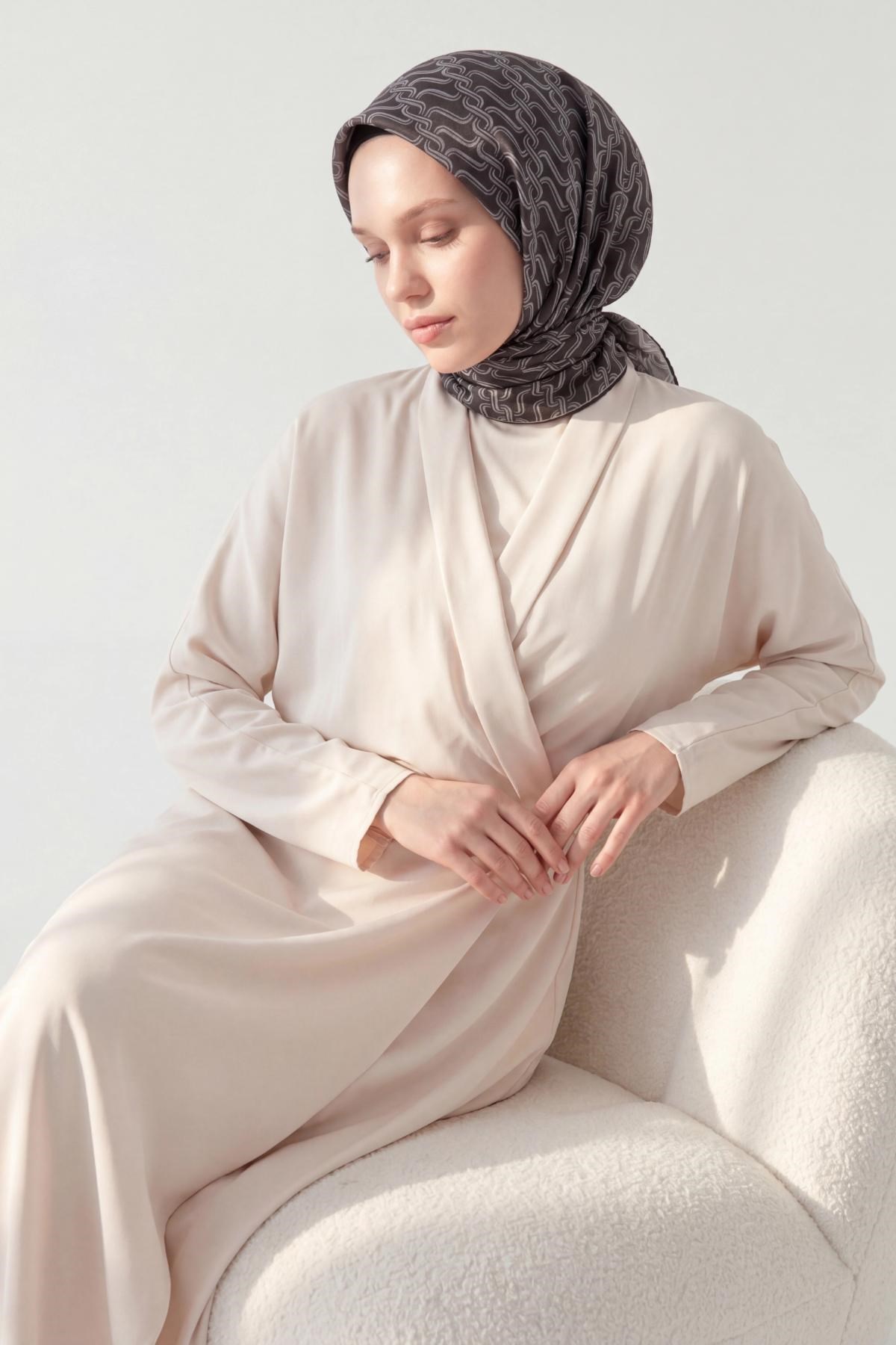 Soft Eşarp Zincir Desen Siyah 90x90