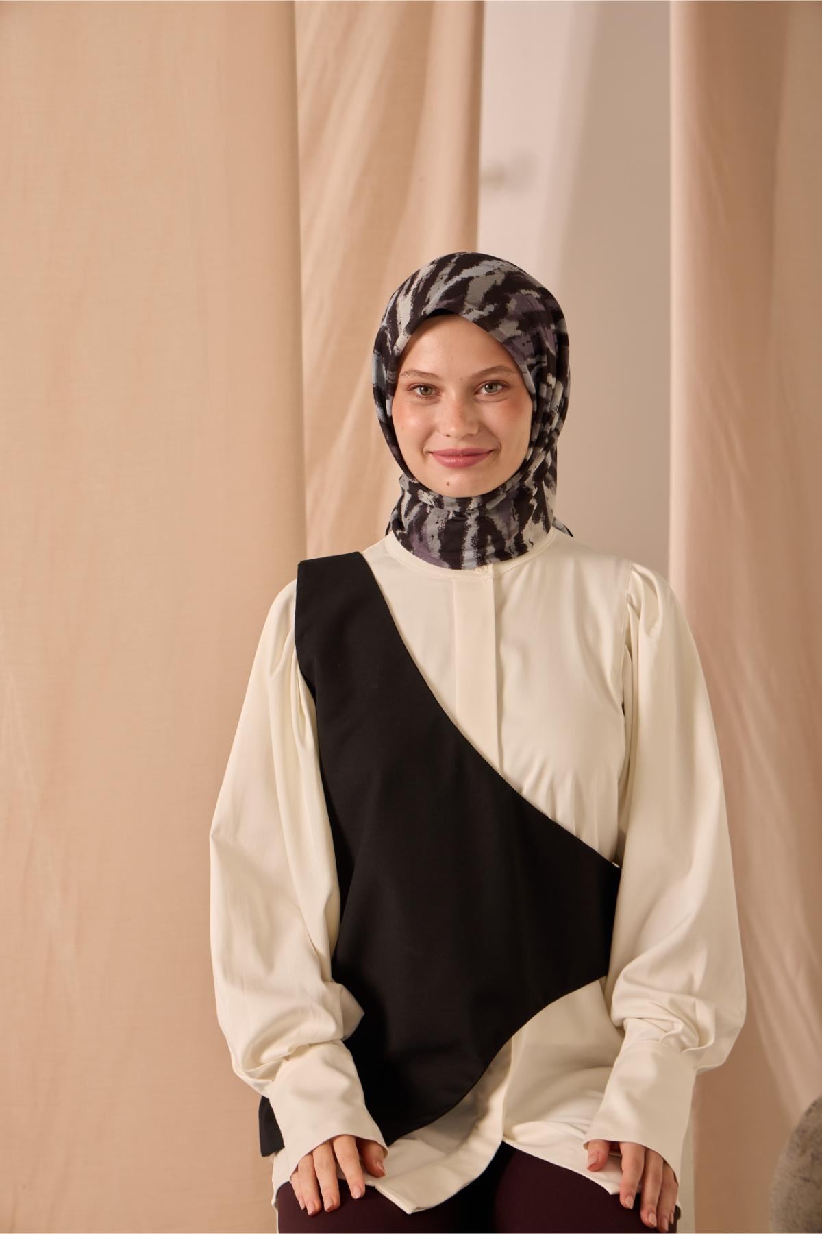 Soft Pamuk Eşarp Siyah-Gri-Lavanta-Küf Yeşili Desenli Kaymaz Tok Duruşlu 90x90