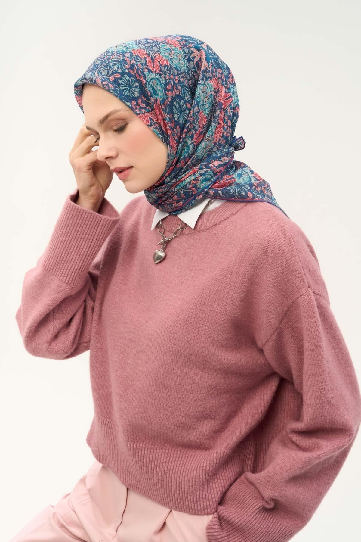 Tencel Monare Eşarp Floral Desen Petrol Mavisi, 90X90