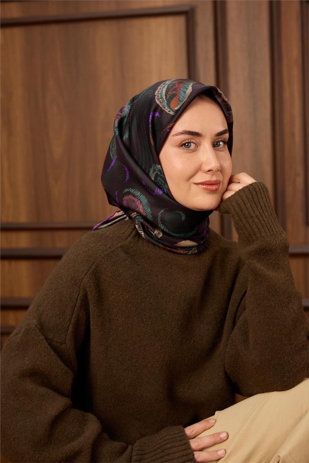 Twill İpek Eşarp Acı Kahve-Patina Desenli Tok Duruşlu 90x90