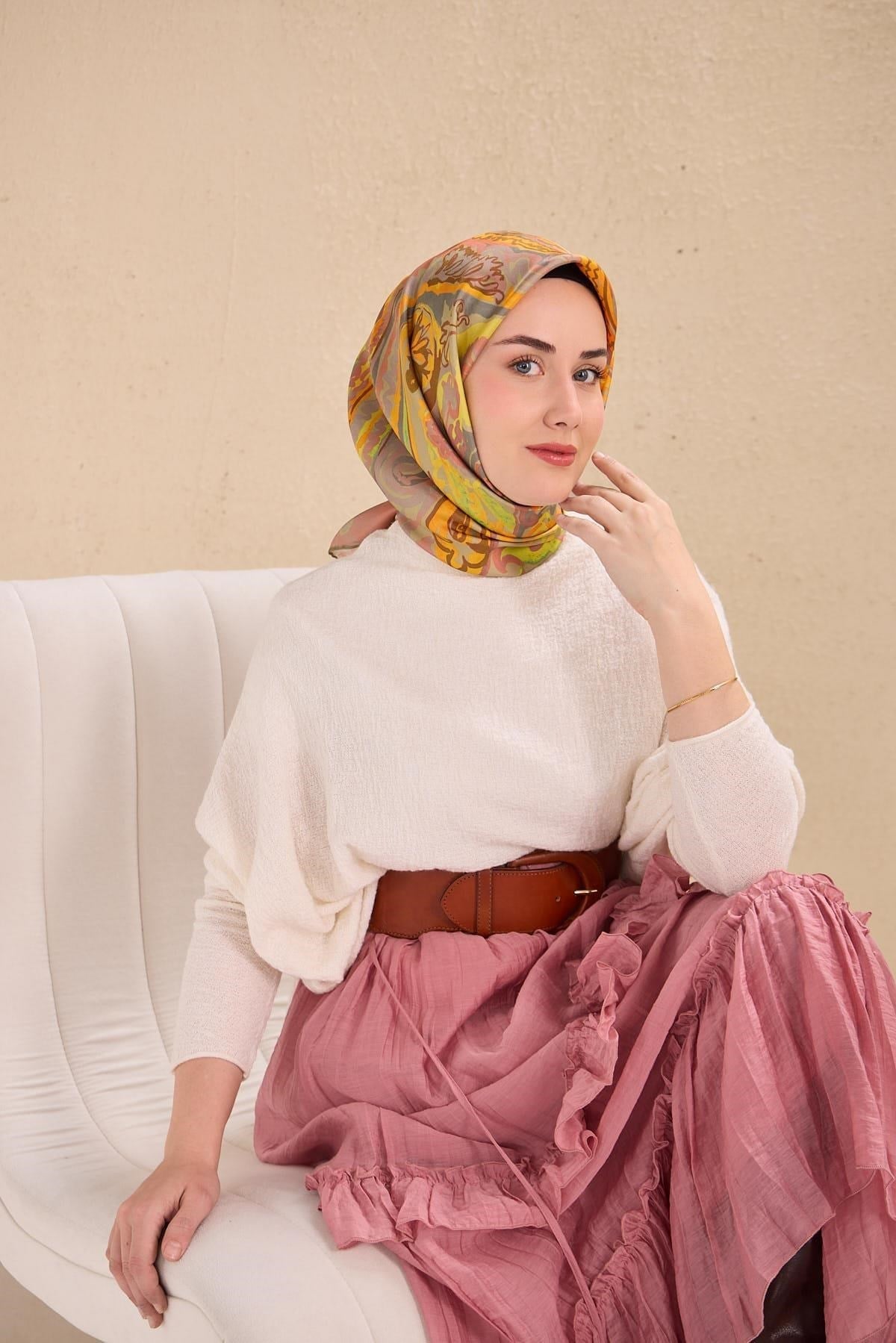 Twill İpek Eşarp Art Desen Soluk Turuncu 90x90
