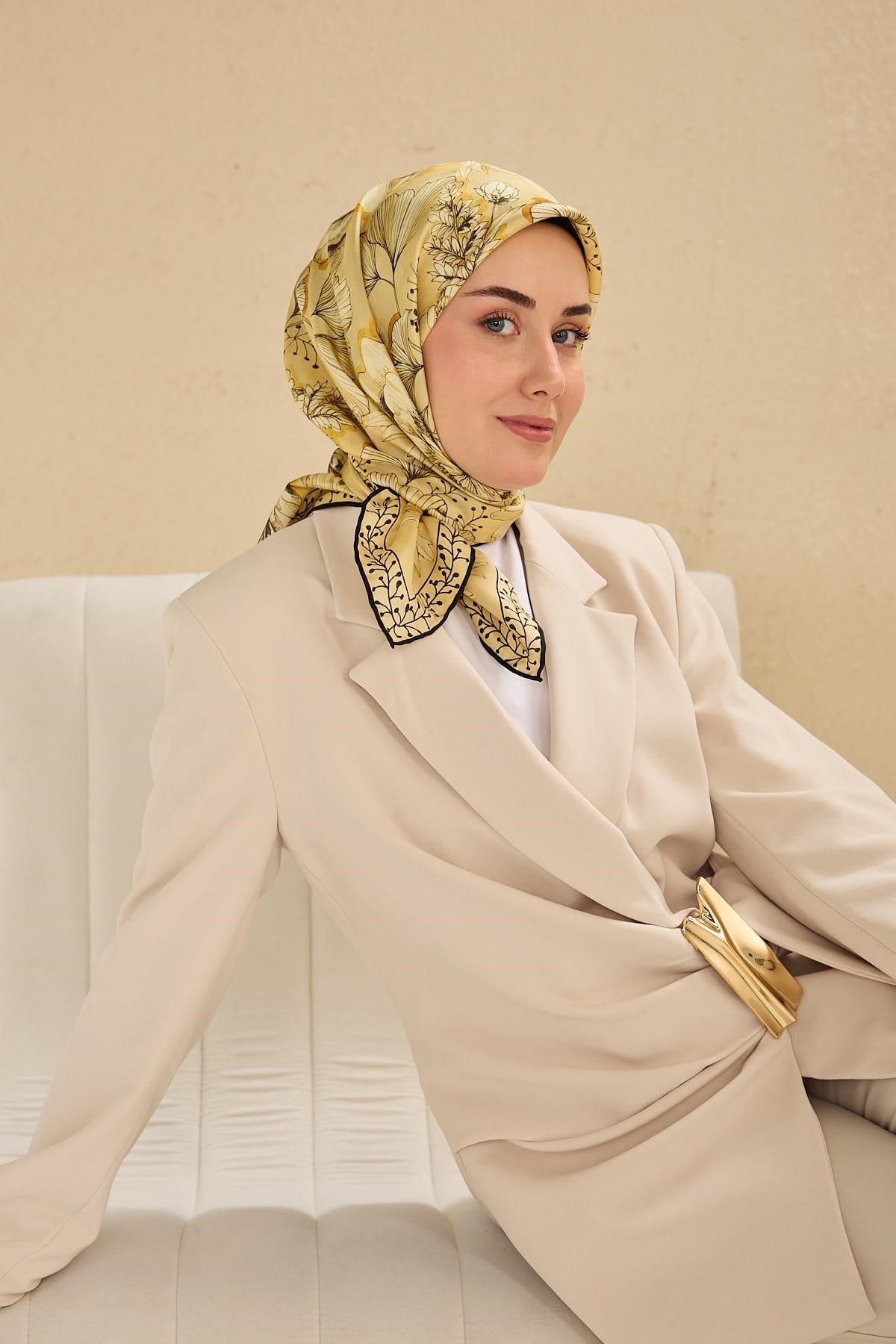 Twill İpek Eşarp Büyük Çiçek Sarı 90x90