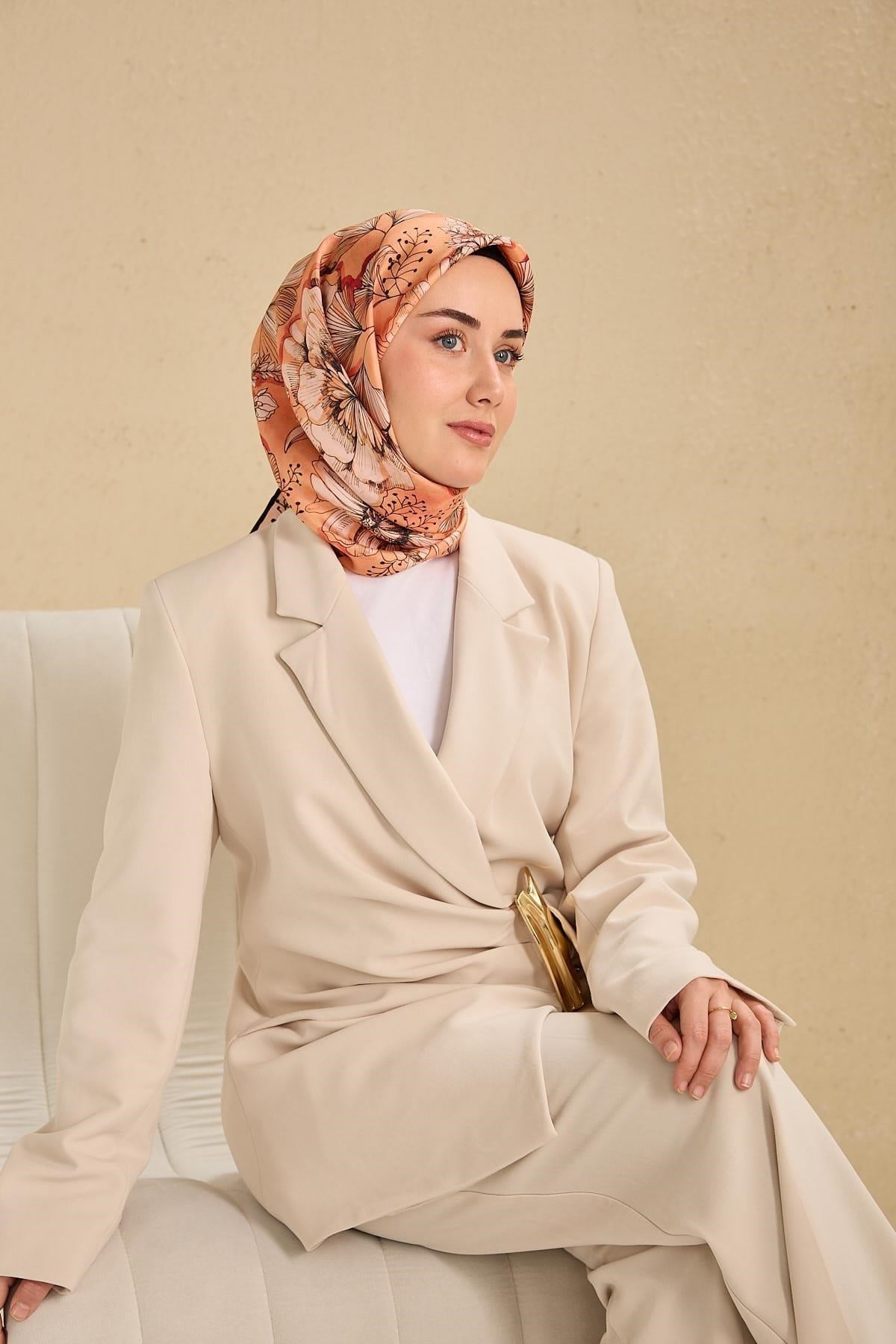 Twill İpek Eşarp Büyük Çiçek Yavruağzı 90x90