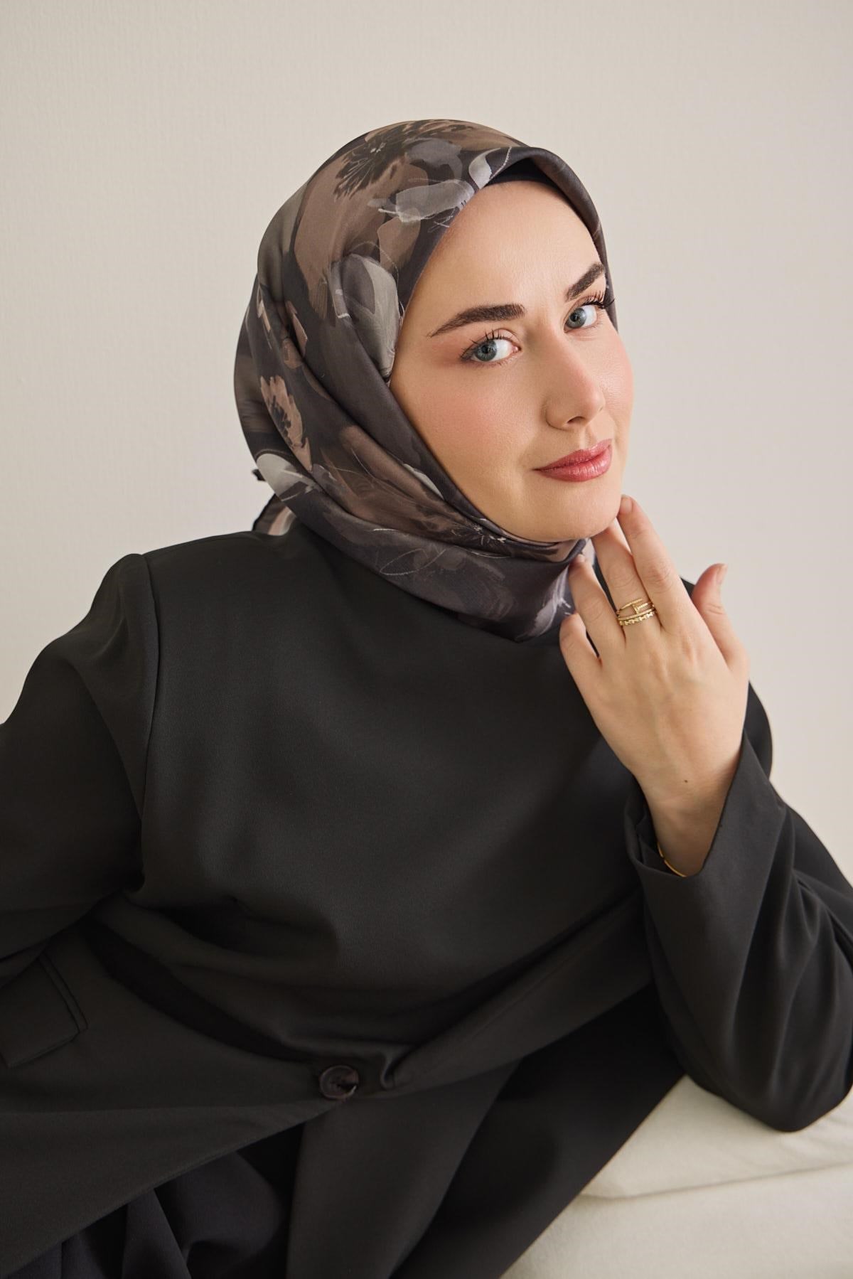 Twill İpek Eşarp Çiçek Desen Antrasit 90x90