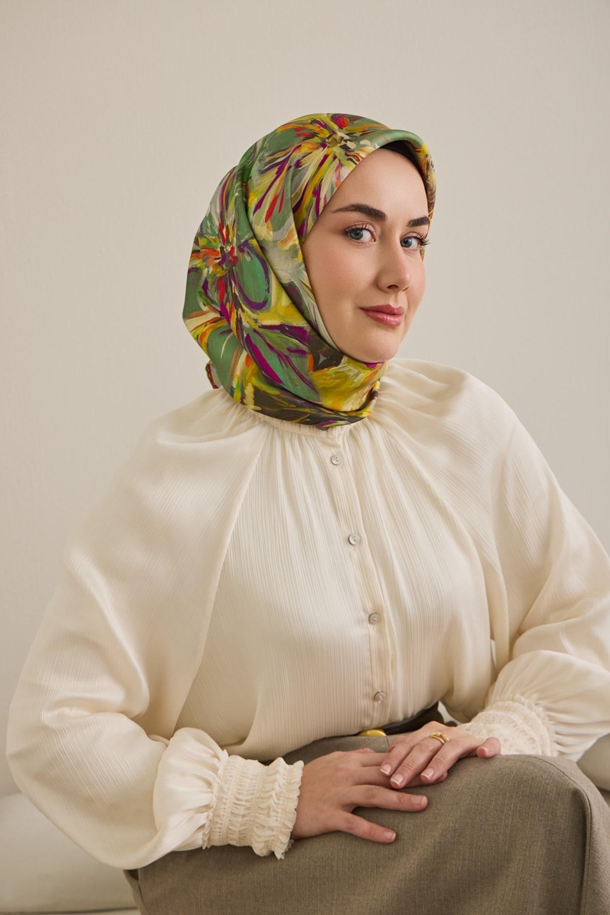 Twill İpek Eşarp Floral Art Desen Koyu Yeşil 90x90