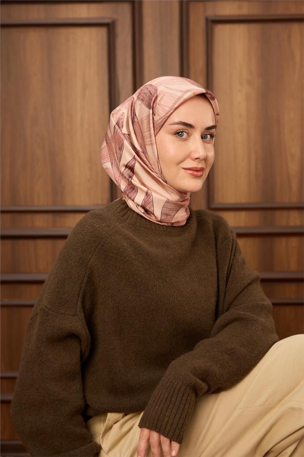 Twill İpek Eşarp Gül Kurusu-Pastel Pembe Desenli Tok Duruşlu 90x90