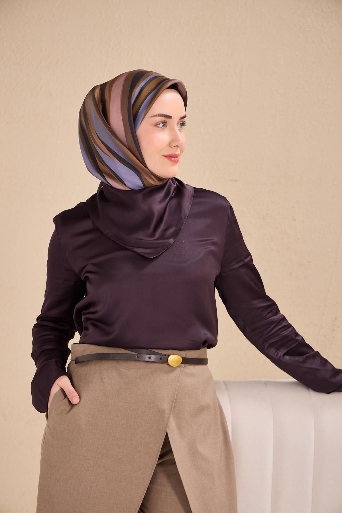 Twill İpek Eşarp Kıvrımlı Şerit Kahverengi 90x90