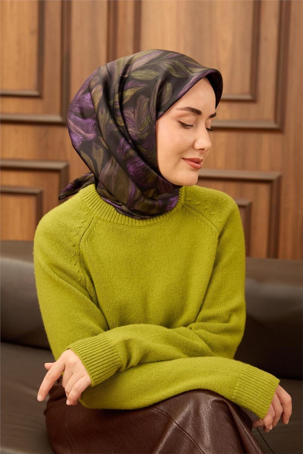 Twill İpek Eşarp Siyah-Yeşil-Mor-Pembe Desenli Tok Duruşlu 90x90