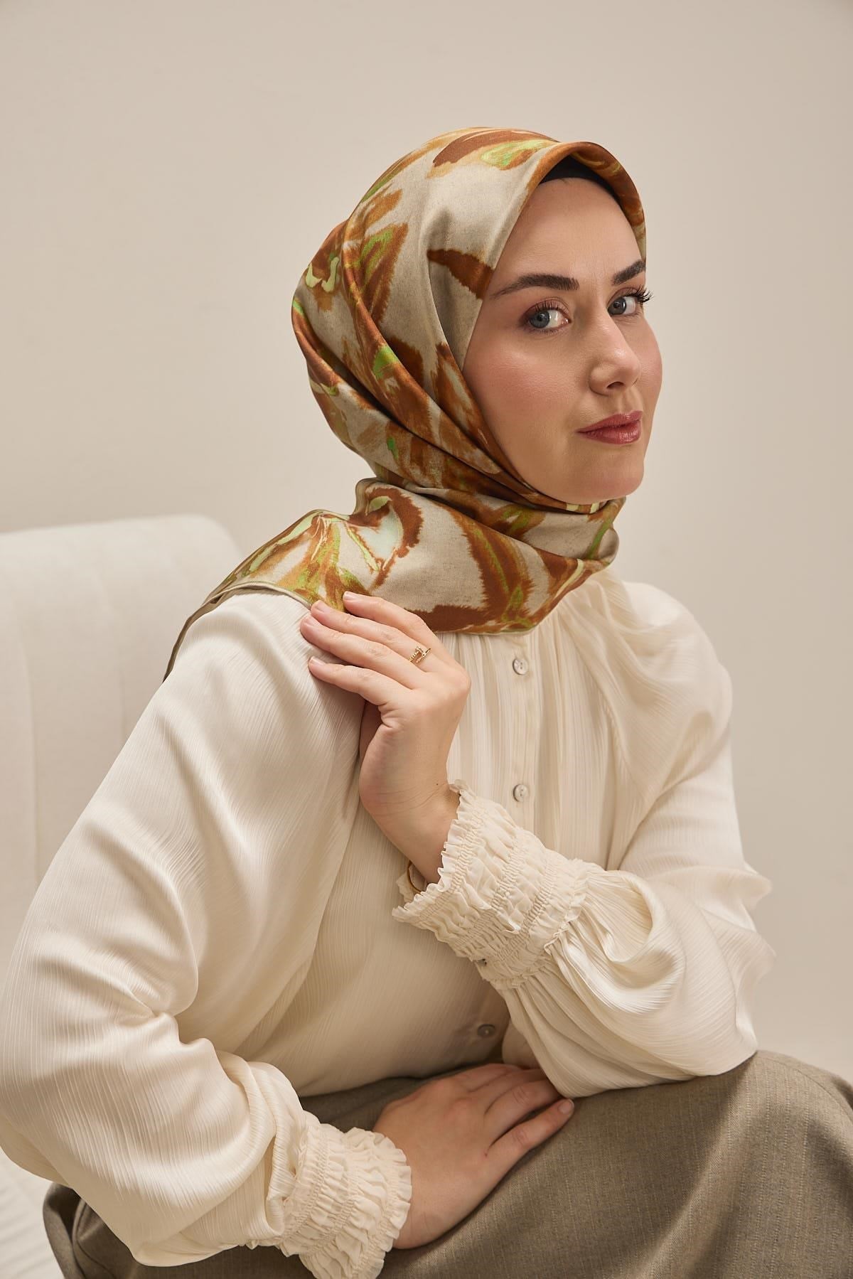 Twill İpek Eşarp Sulu Boya Taba 90x90