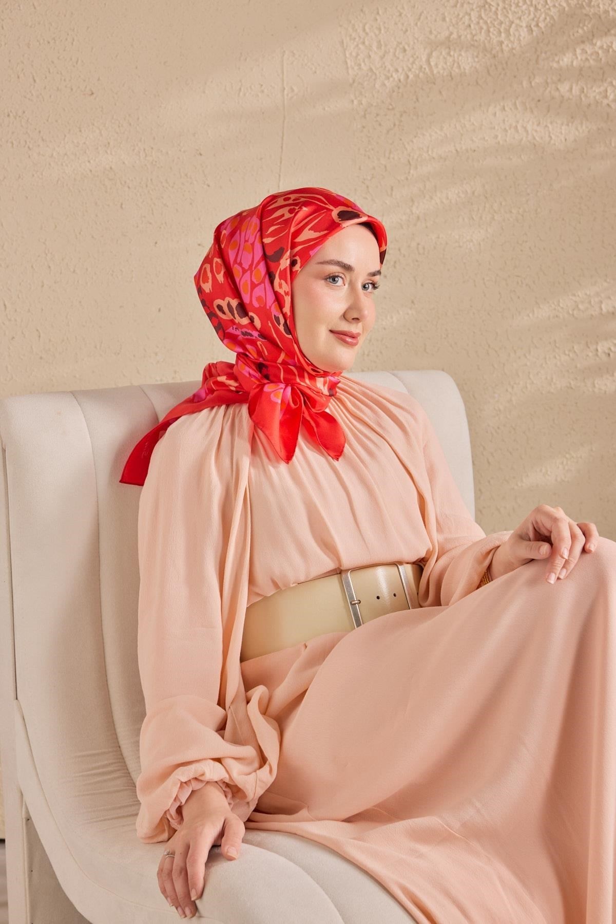Twill İpek Mercan Eşarp Bayrak Kırmızı 90x90