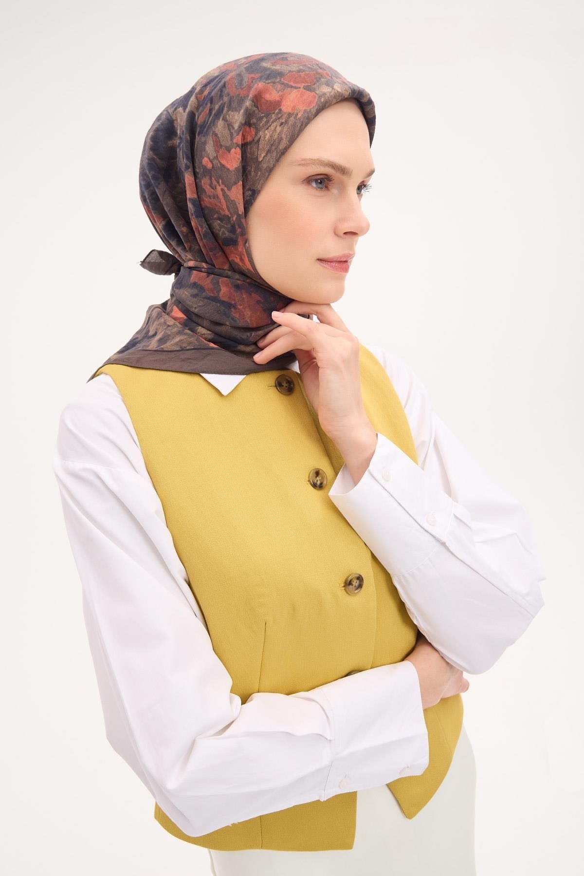 Velora Eşarp Fırça Çiçek Desen Asker Yeşili 90X90