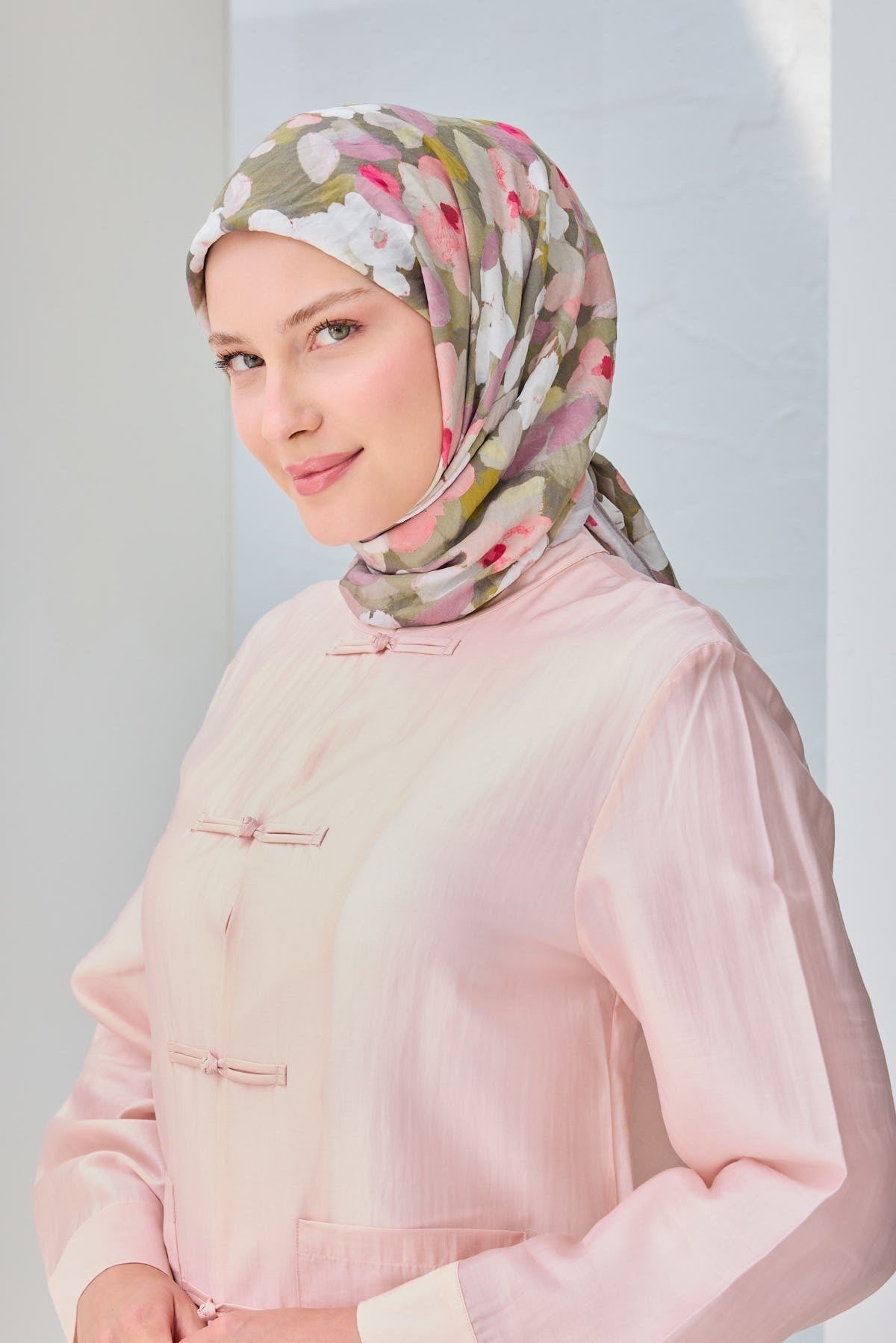 Velora Eşarp Floral Gri