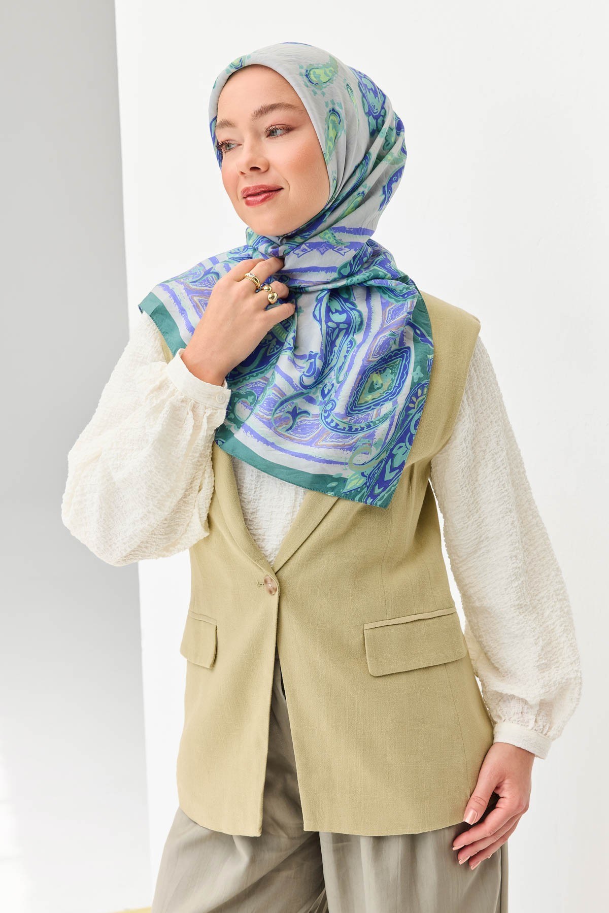 Velora Eşarp Şal Desen Kırık Beyaz 90x90